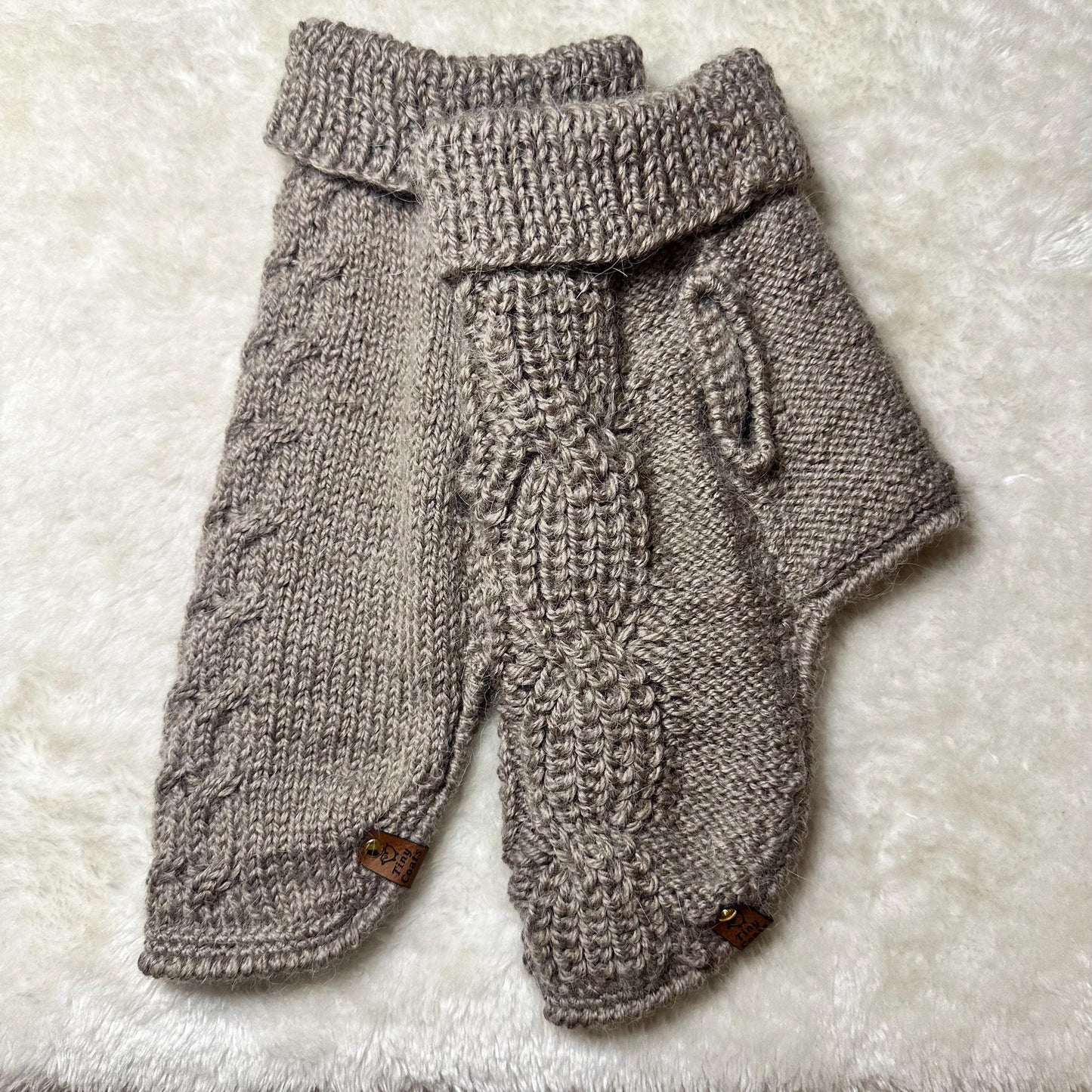 Fluffy Merino alpaca wool blend hand-knit sweater for Small chunky shapes (around 2-5kg-4.5kg)