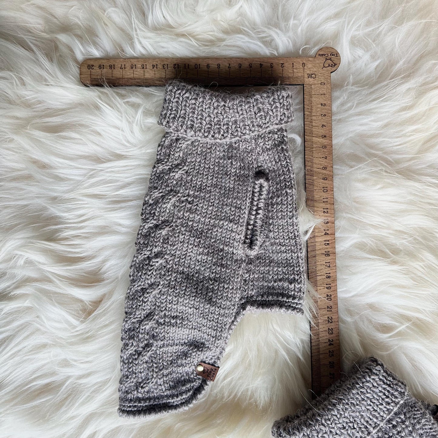 Fluffy Merino alpaca wool blend hand-knit sweater for Small chunky shapes (around 2-5kg-4.5kg)