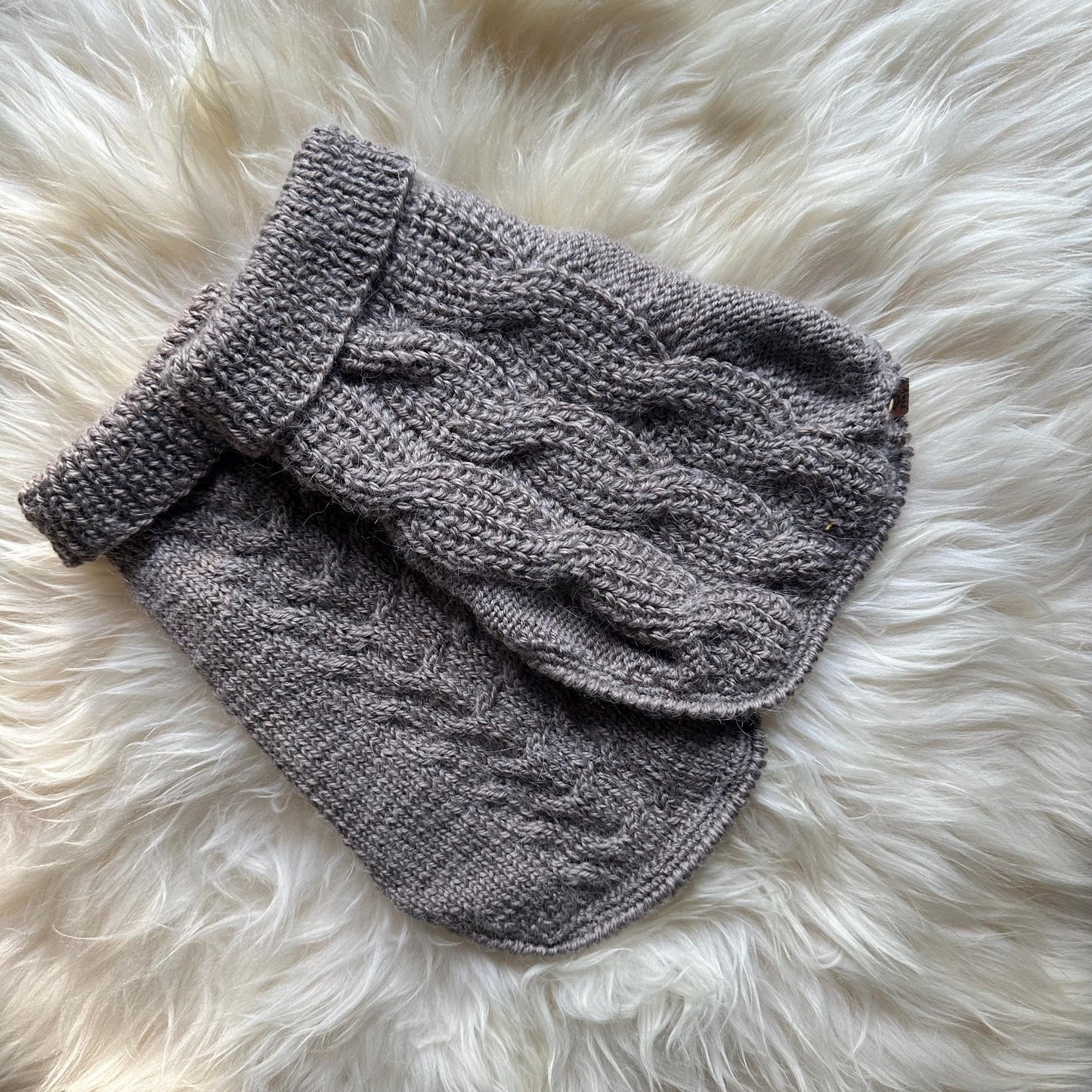 Fluffy Merino alpaca wool blend hand-knit sweater for Small chunky shapes (around 2-5kg-4.5kg)