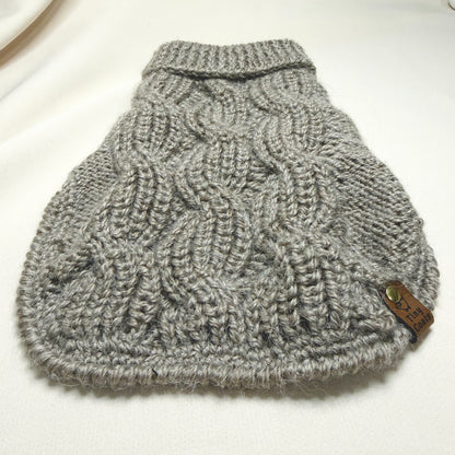 Fluffy Merino alpaca wool blend hand-knit sweater for Small chunky shapes