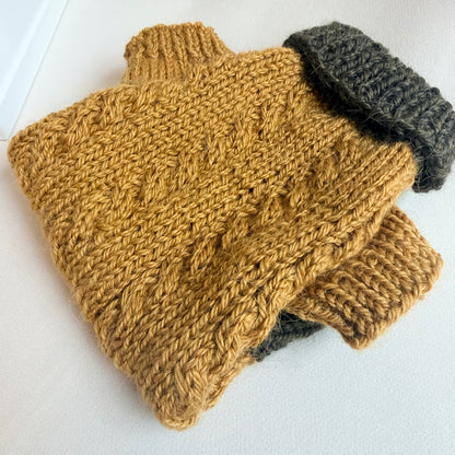 Hand knitted Alpaca Merino wool mix Jumper for 11-13inch chest, 9-10" length