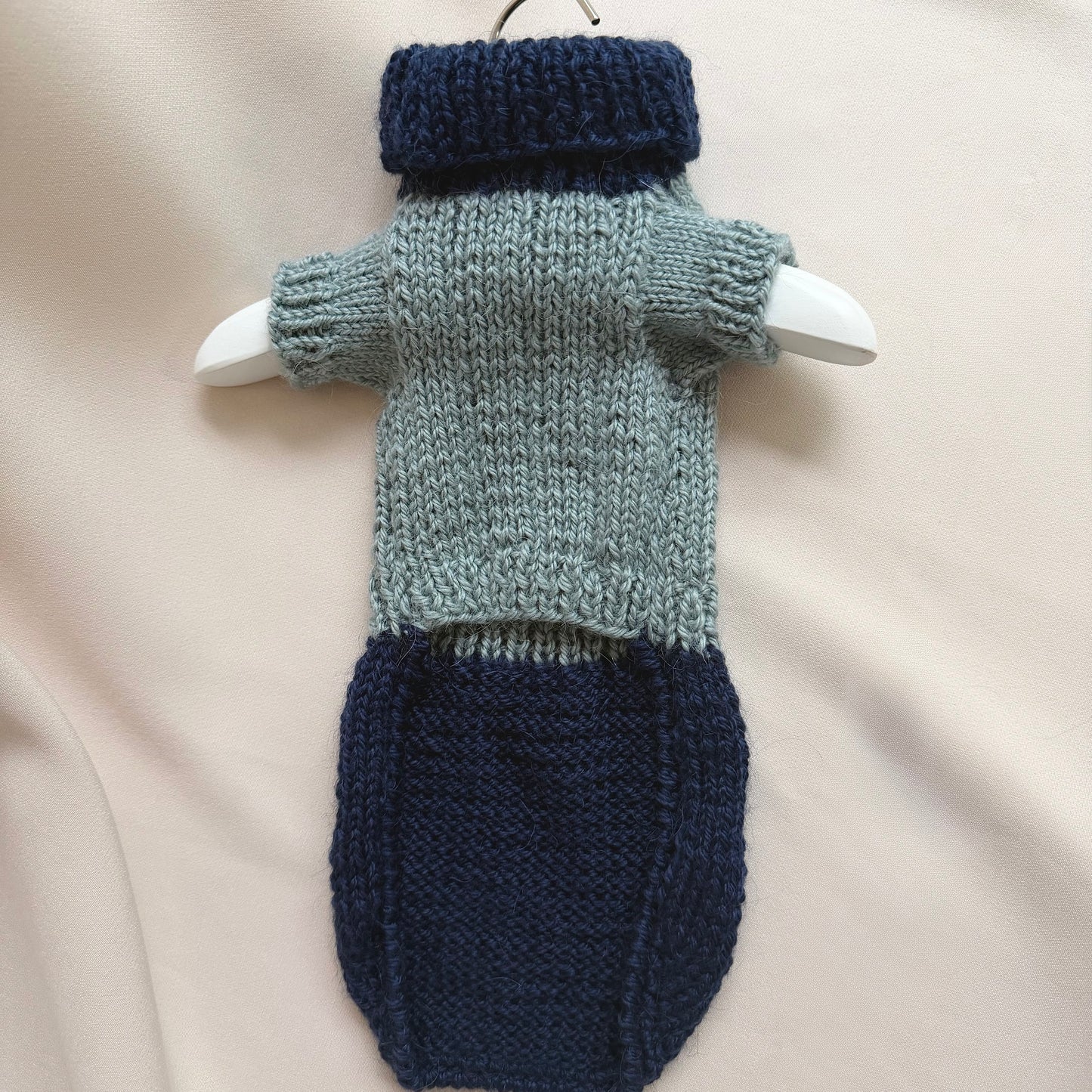 Hand knitted Alpaca Merino wool mix Jumper for 11-13inch chest, 9-10" length
